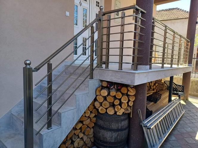 Aluminski  stakleni i spoljashni ograda