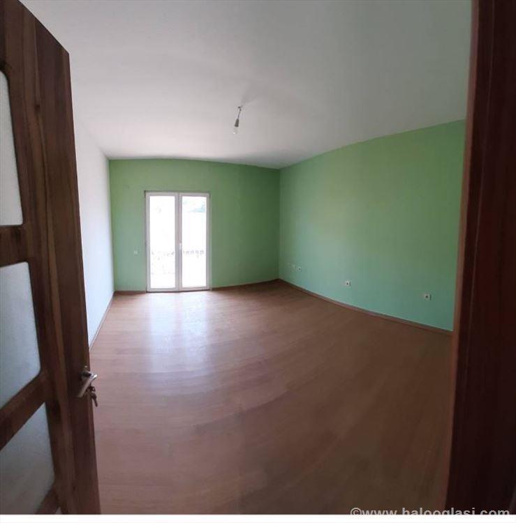 Kuca-na-moru-150m2-sa-placem