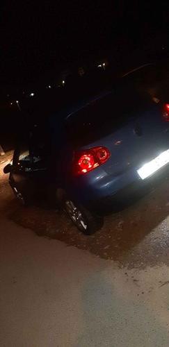 Prodajem golf 5 2.0 103kw god 2004 reg punu god može komp za