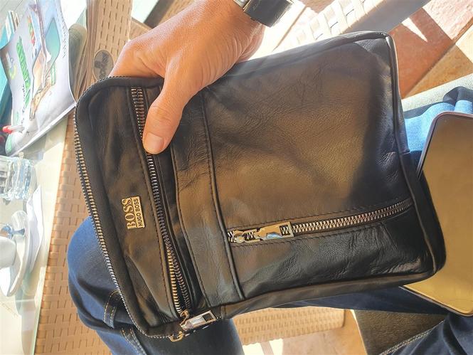 Hugo Boss muska kozna torbica