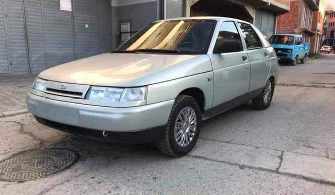 Lada 112 1.5 benzinac registrovan godinu nove gume kao nov 0