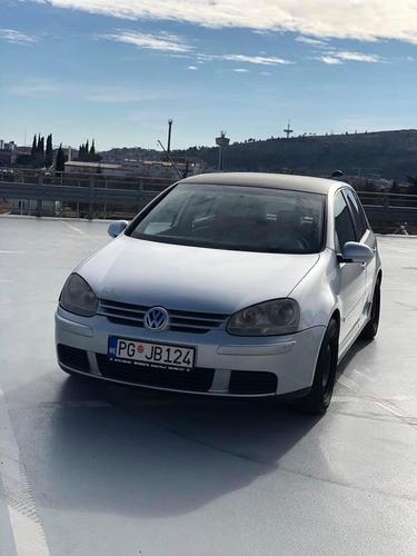 Golf 5 1.9 tdi 77 kw 2004 god
