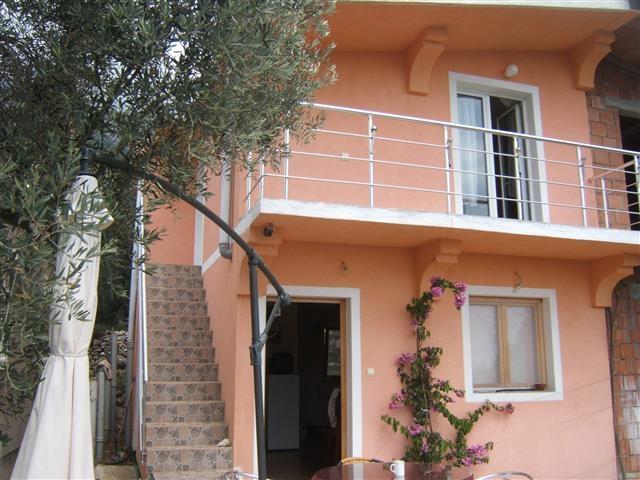 Apartmani od 64m2 u Sutomore