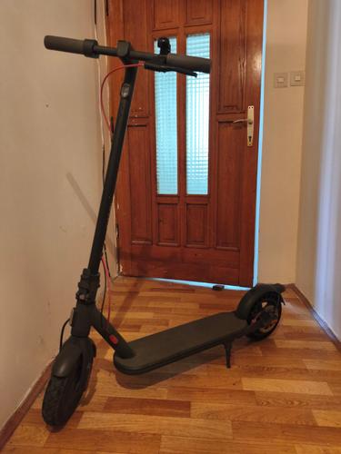 Elektricni trotinet Xaomi 4