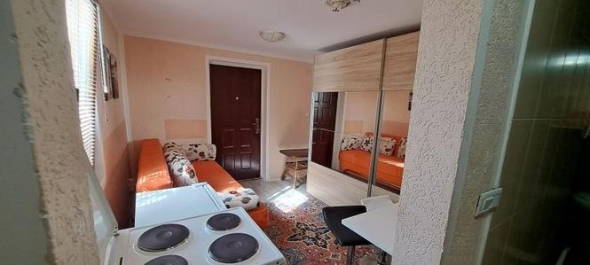 Iznajmljujem studio-apartman