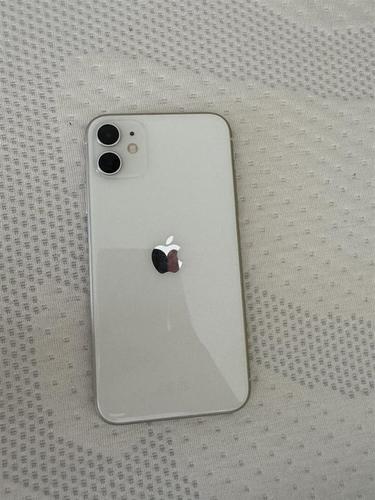 Prodajem iPhone11 64gb