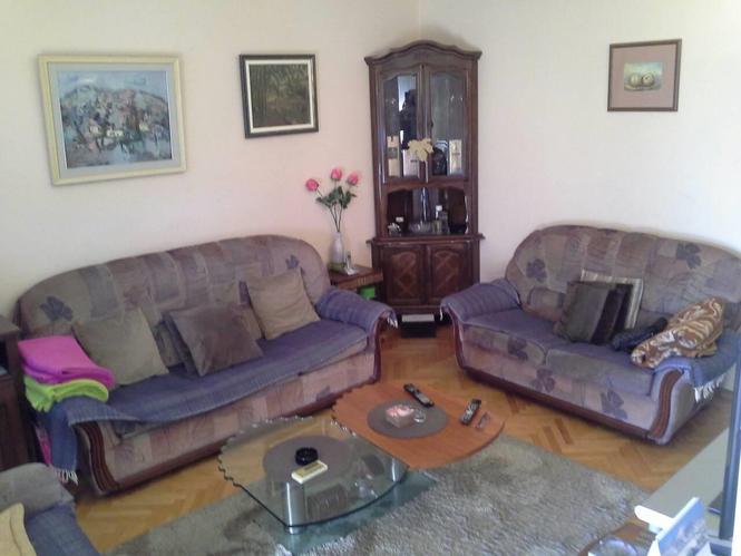  Dvosoban stan 73m2, u zgradi Bastona.