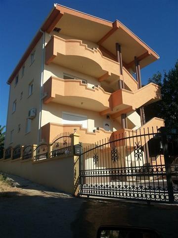 Ago Apartmani