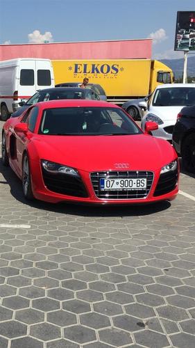 Audi r8 v10 