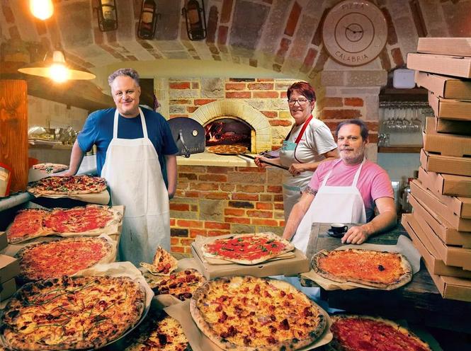 Potrebni pica majstor i pomoćni radnik