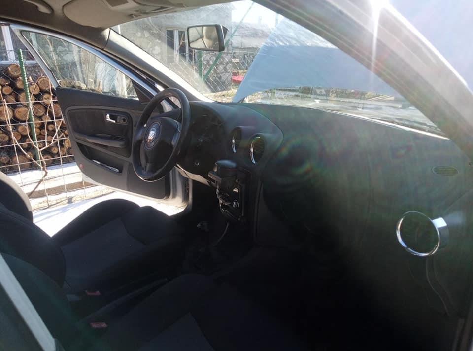 Seat-Ibiza-1-9-TDI-2002g