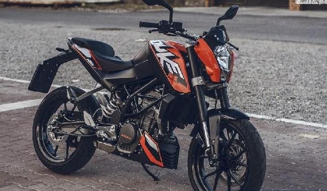 KTM  DUKE 125 -11