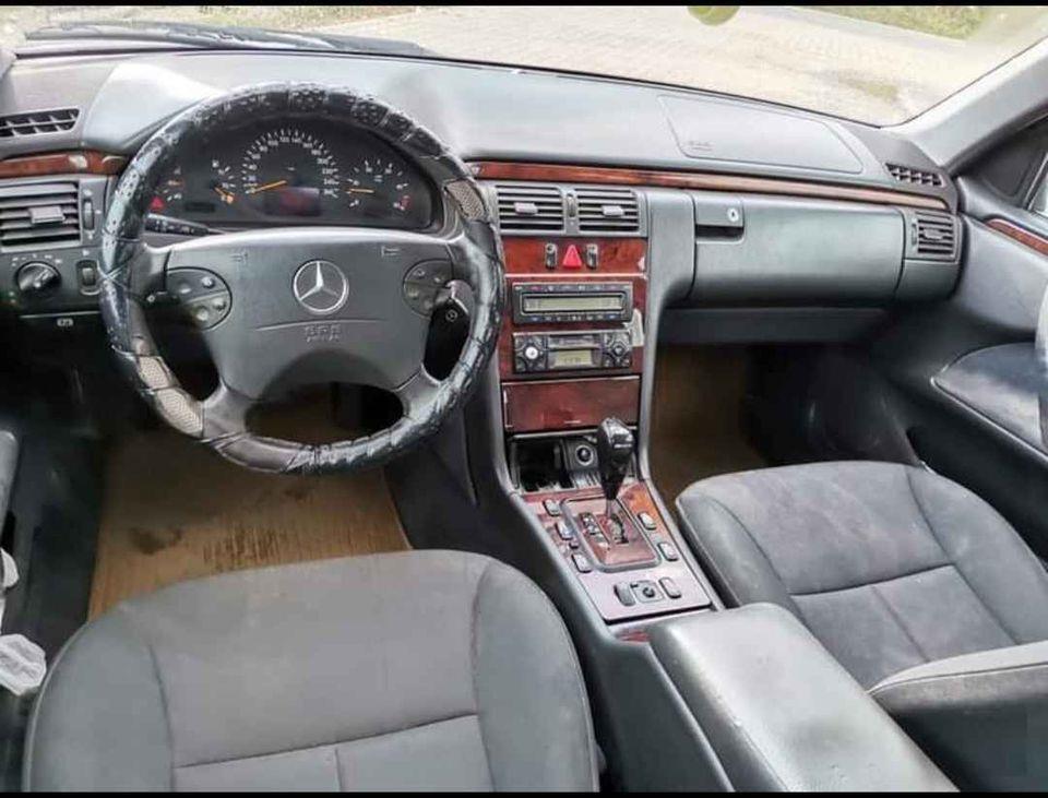 Mercedes-E270-cdi-2001-god-dobro-stanje
