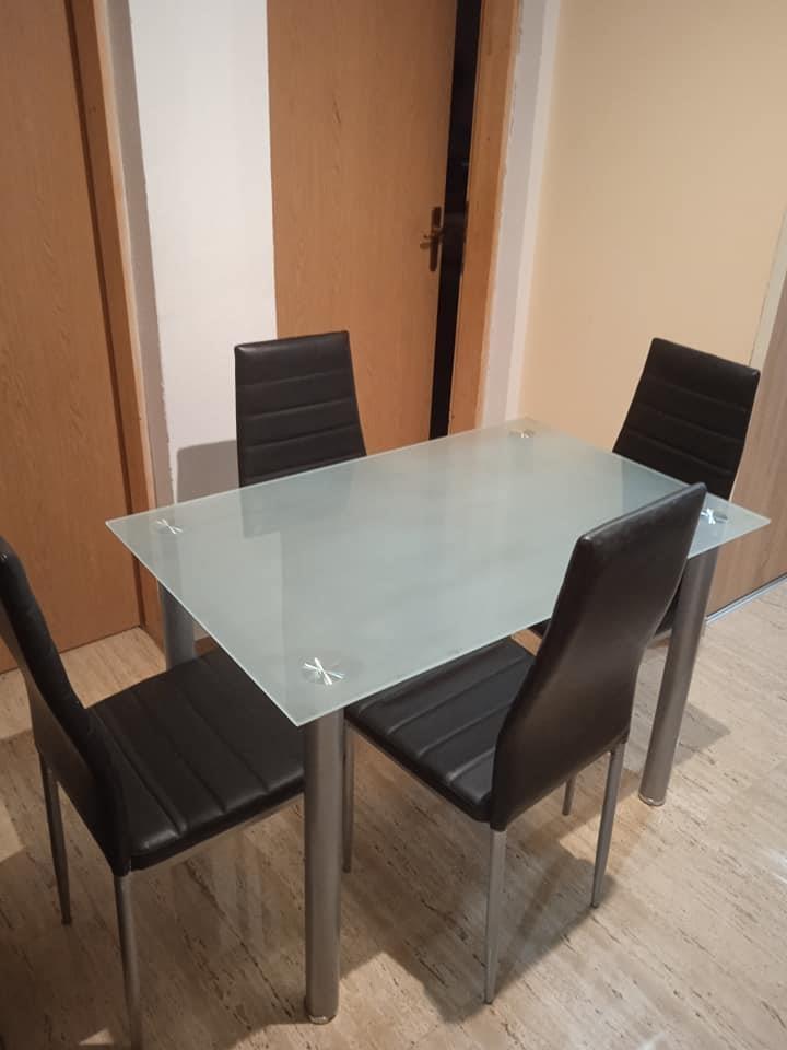 Sto-stolice067487910