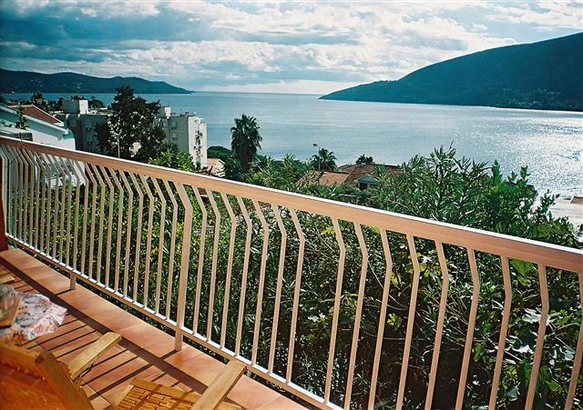 Stan od 75m2 u Topla, Herceg Novi 