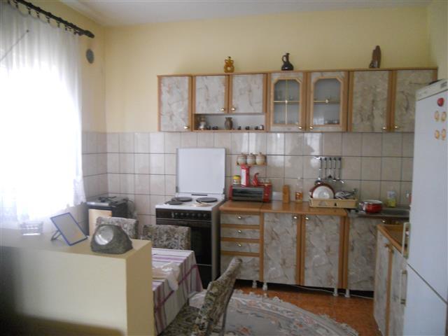 Kuca od 170m2, Karabusko polje