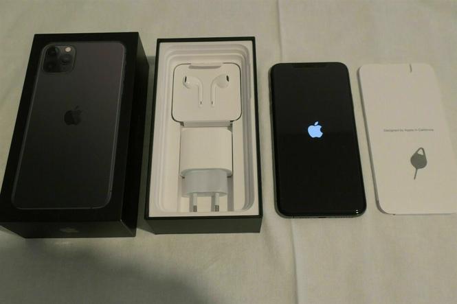 Apple iPhone 11 Pro Max - 512GB -Chat +17756237496