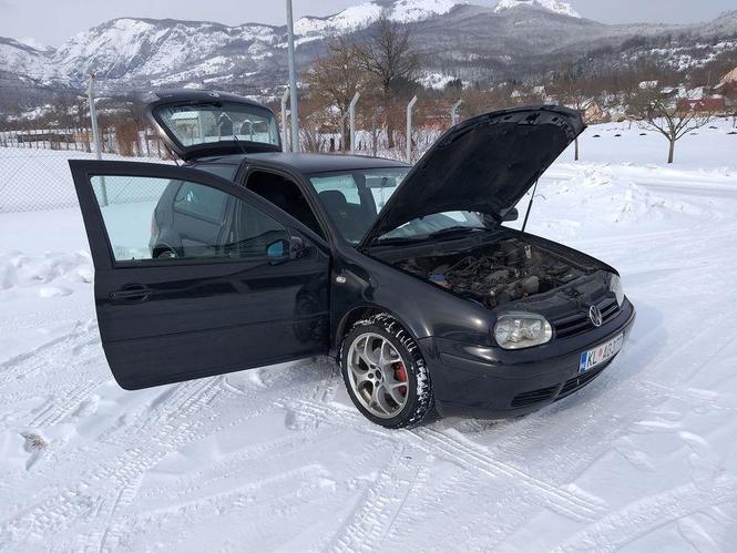 HITNO I POVOLJNO PRODAJEM GOLF IV GTI