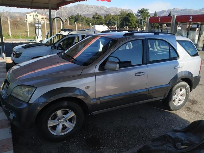 Kia sorento 4x4 2.5 crdi 103 kw 2005 god