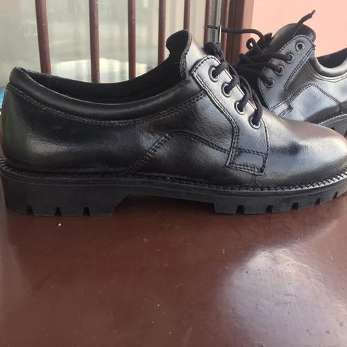 Cipele brojevi: 36,37,38,39,40,41