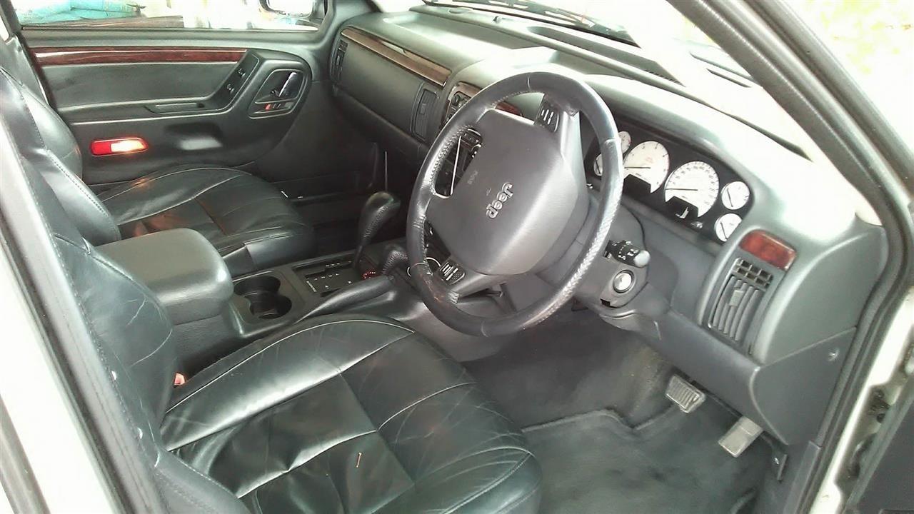 Jeep-Grand-Cherokee--02