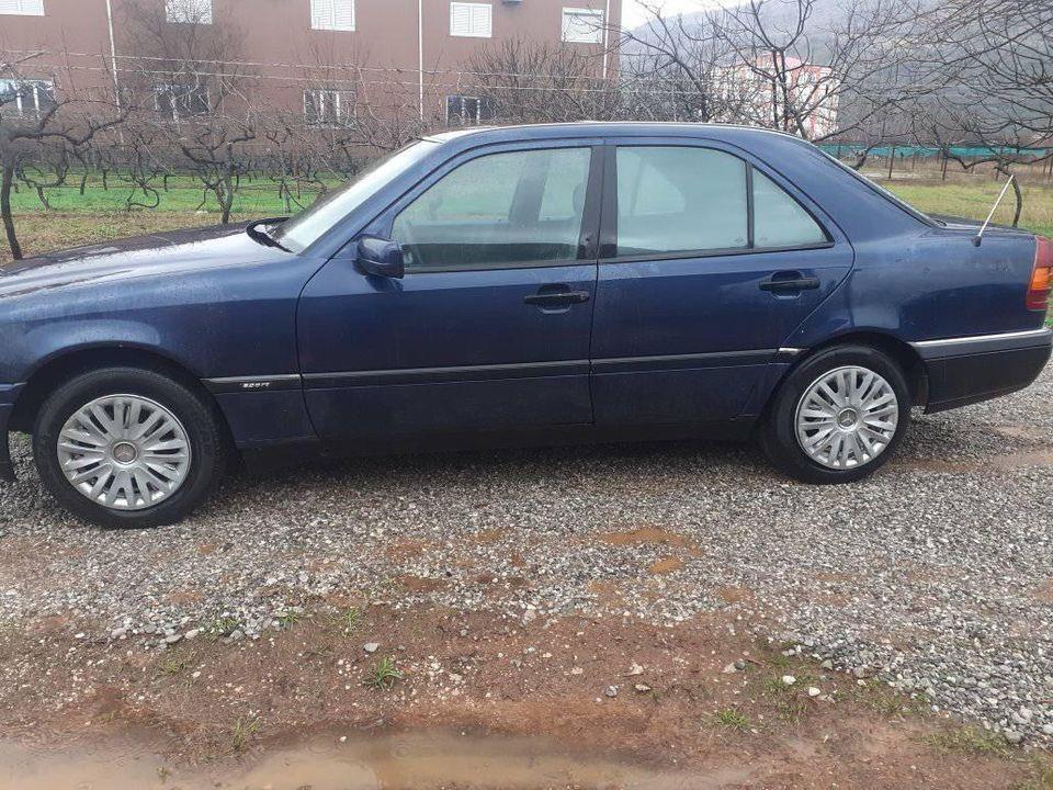 Mercedes-250d