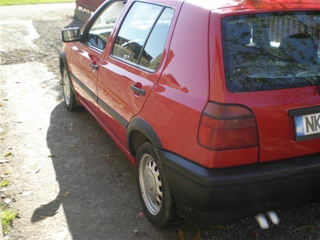 VW-Golf--93