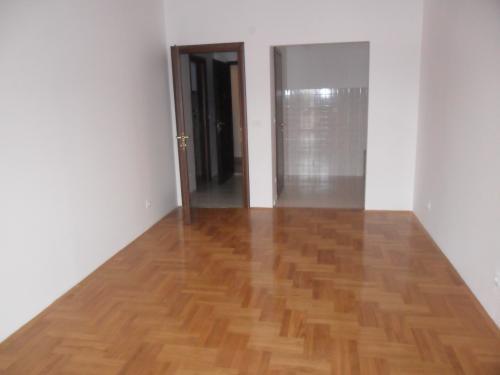 Garsonjere od 34m2, preko puta Delte