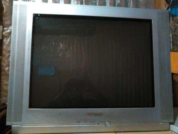 TV Samsung 32" (72cm)