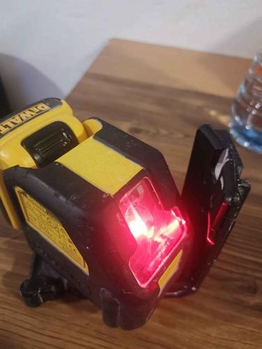 Laser linijski de walt