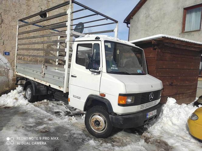 Mercedes Vario 714 D ima servo extra stanje moguca zamjena 0