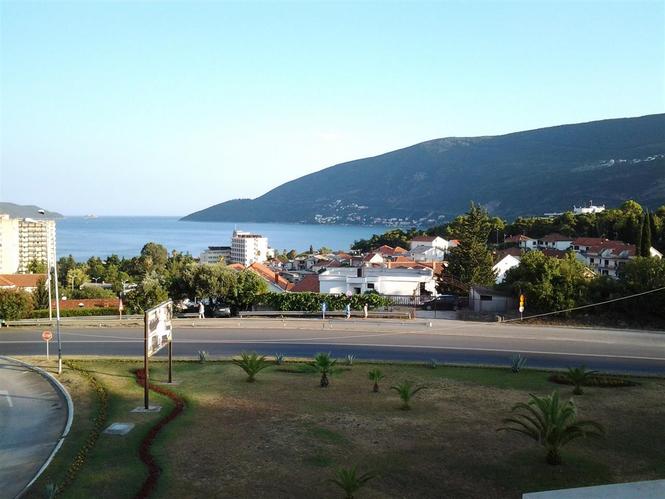 Izdavanje stana Igalo Petlja