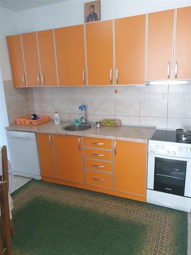 PRODAJA, JEDNOSOBAN PREKO MORACE