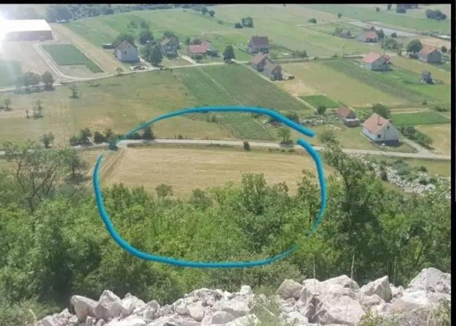 Plac 3750 kvadrata