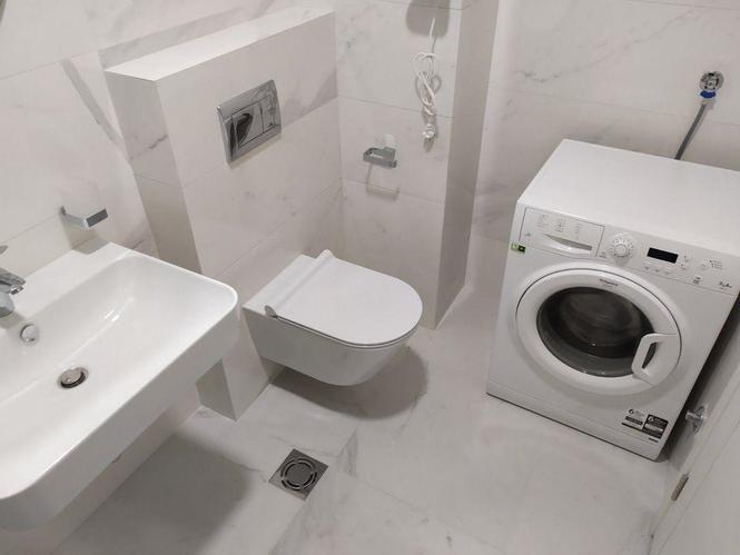 Izdajem jednosoban namješten  stan od  40 m2 u Central Point