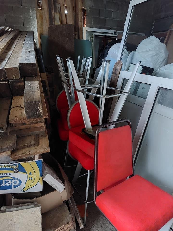 DELUHS-BARSKE-STOLICE--068725082