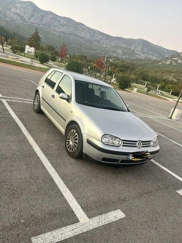 Golf 4 1.9tdi 81kw,2000godina,elektr podizaci,ima klimu,reg 
