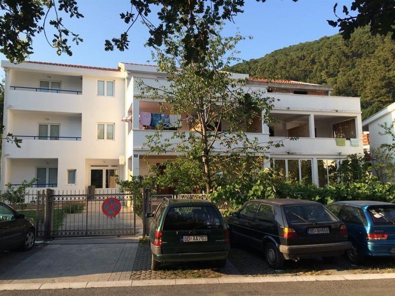 Izdavanje-Povoljno-Soba-i-Apartmana-Budva