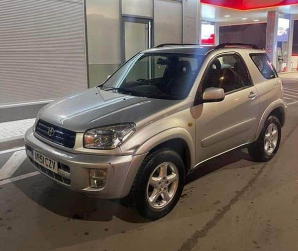 Toyota Rav 4 2.0 benzinac automatic na desnu stranu volan st