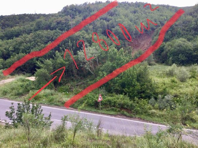 12.800 kvm. zemlje u Radanovićima ima izlaz na 
magistralu, 