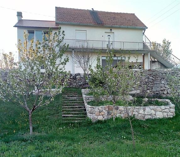 Prodajem kuću