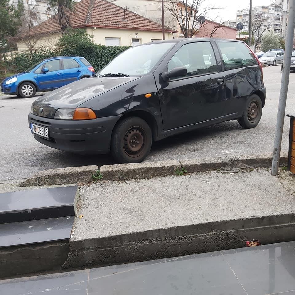 Prodaje-se-068-379-322