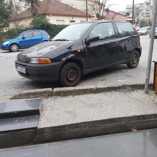 Prodaje se 068/379-322