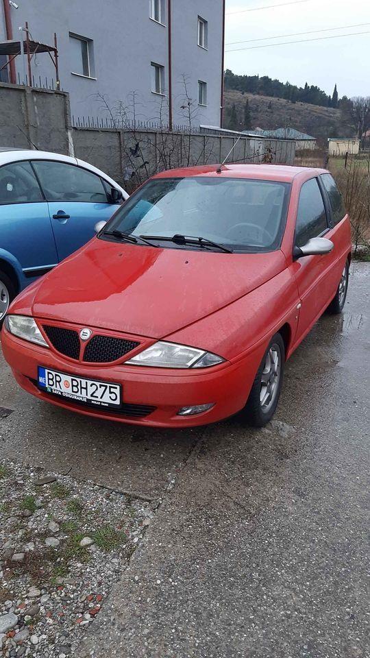 Lancia-y-1-2-16v-2001g-
