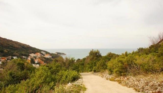 Plac 1594m2 u Baru