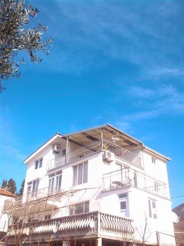 Kuca od 330m2 u Bjelisi Bar