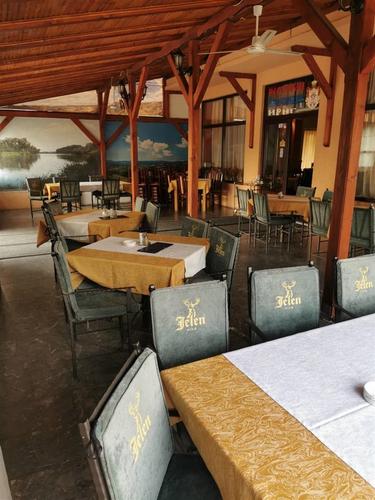 Kuća sa restoranom u Irigu 
