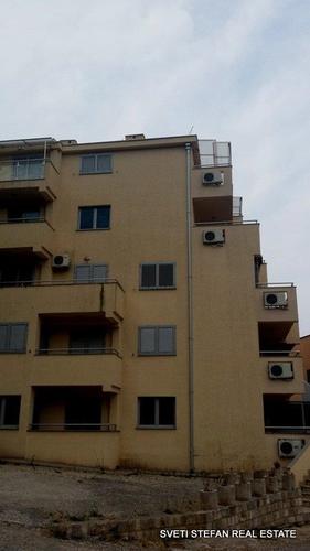 Stan povrsine 50 m2 u Kamenovo