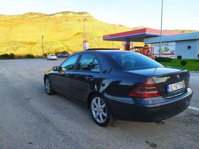 Mercedes W203