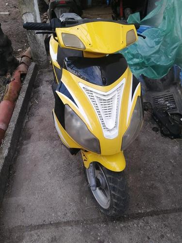 PRODAJEM MOTOR SPYDER 9 50CC 2008